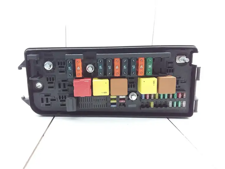 Opel Vectra C (2002 - 2005) 13112918 Блок предохранителей (комплект) — фото 1