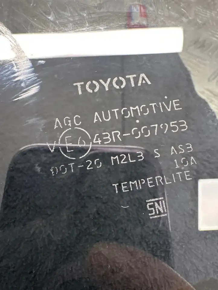 Toyota RAV 4 (XA50) (2018 - ) 43R007953 Стекло задней двери — фото 2