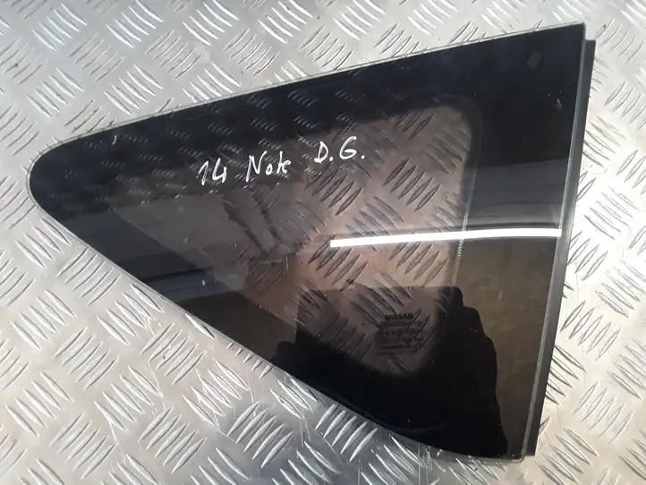 Nissan Note (E12) (2014 - 2018) Заднее боковое стекло — фото 1