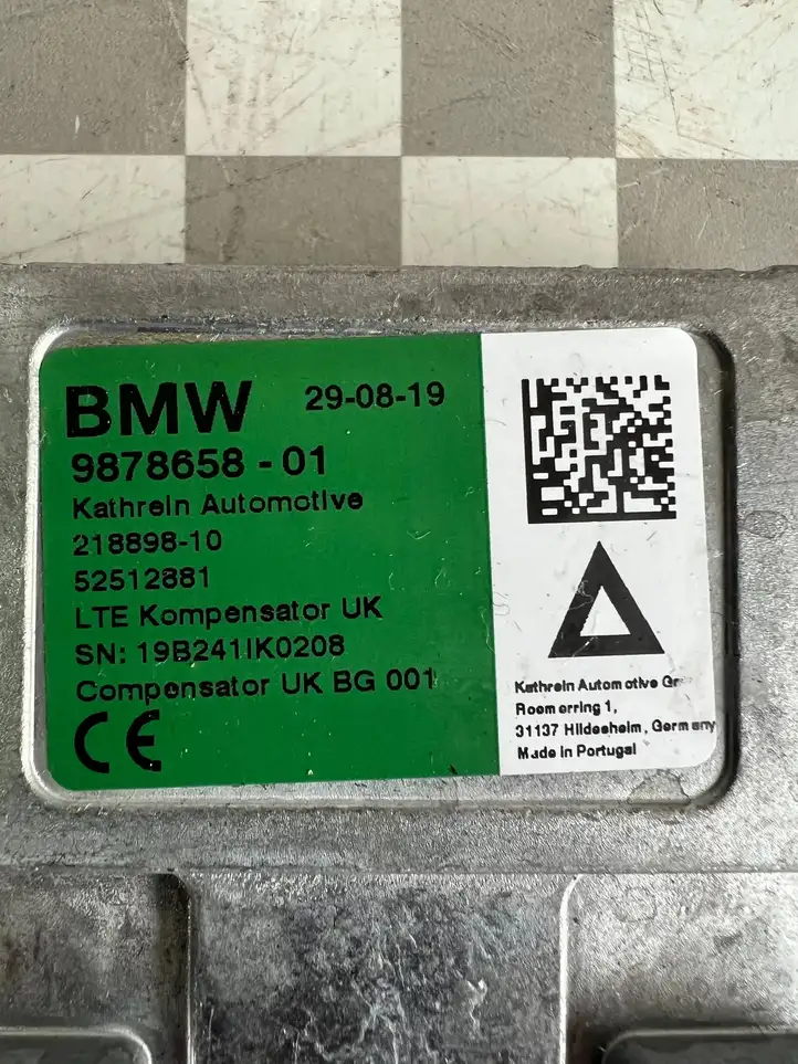 BMW X3 G01 (2018 - 2024) 9878658 Усилитель антенны — фото 2