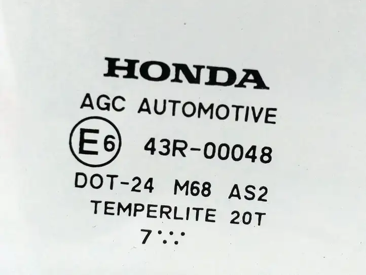 Honda Civic (2006 - 2011) 43R00048 Стекло задней двери — фото 2