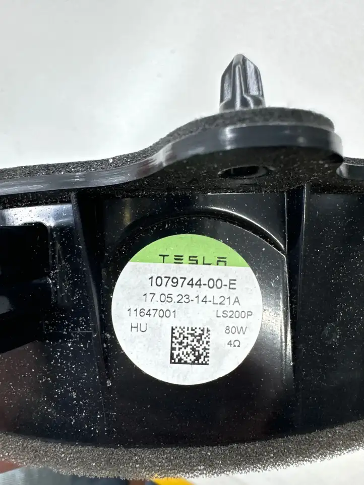 Tesla Model 3 (2017 - 2023) 107974400E Динамики передних дверей — фото 3