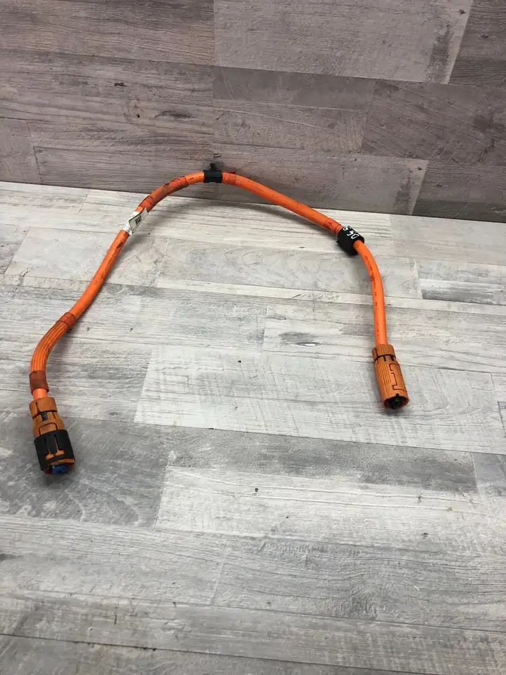 BMW 5 G30 G31 (2016 - )   Кабель высокого напряжения