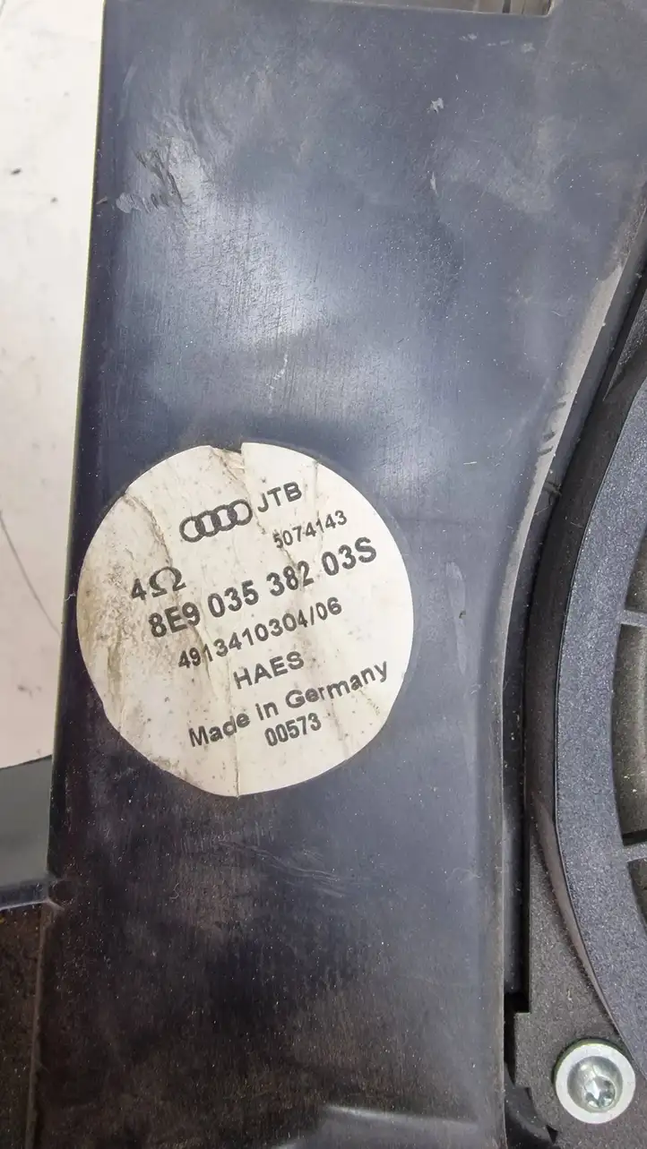 Audi A4 S4 B6 8E 8H (2000 - 2006) 8E903538203S Сабвуфер — фото 4