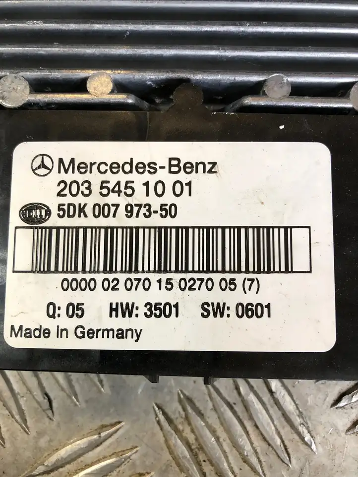 Mercedes-Benz C W203 (2000 - 2007) 2035451001 Блок предохранителей — фото 5