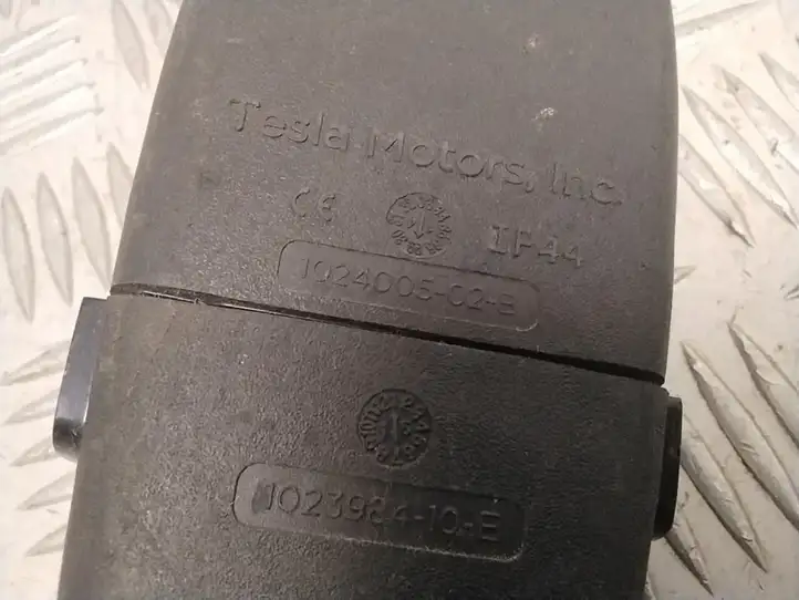 Tesla Model X (2015 - 2021) 102400502B Прочая электропроводка — фото 2