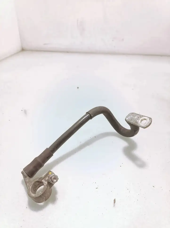 Skoda Octavia Mk2 (1Z) (2004 - 2013)  1T0971235A Минусовый провод (аккумулятора)