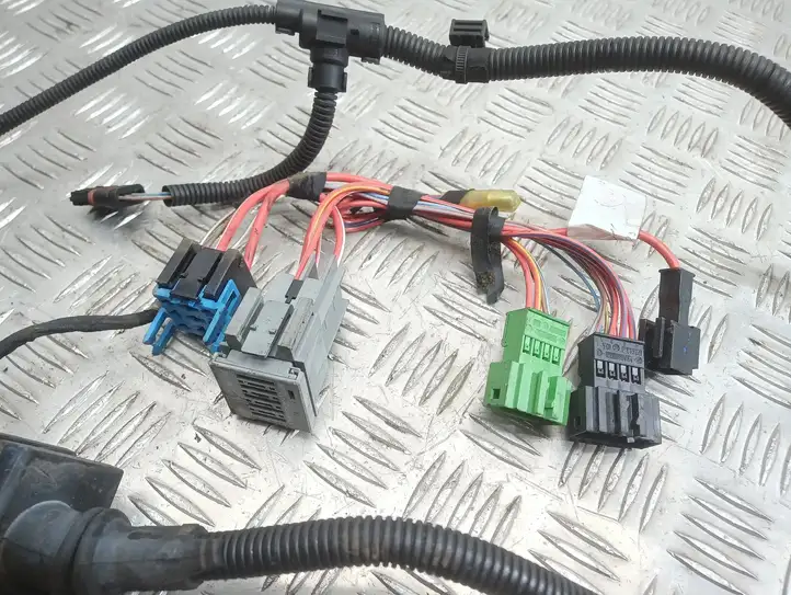 BMW 1 E82 E88 (2007 - 2014) 7804972 Прочая электропроводка — фото 2