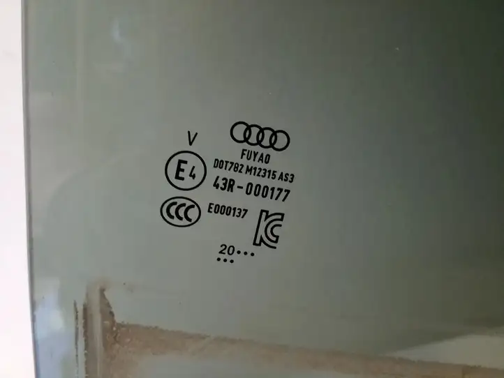 Audi Q3 F3 (2018 - ) 83A845206A Стекло задней двери — фото 3