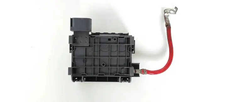 Audi A3/S3 8L (2000 - 2003)   Блок предохранителей