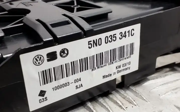Volkswagen Scirocco (2008 - 2014) 5N0035341C USB модуль — фото 4