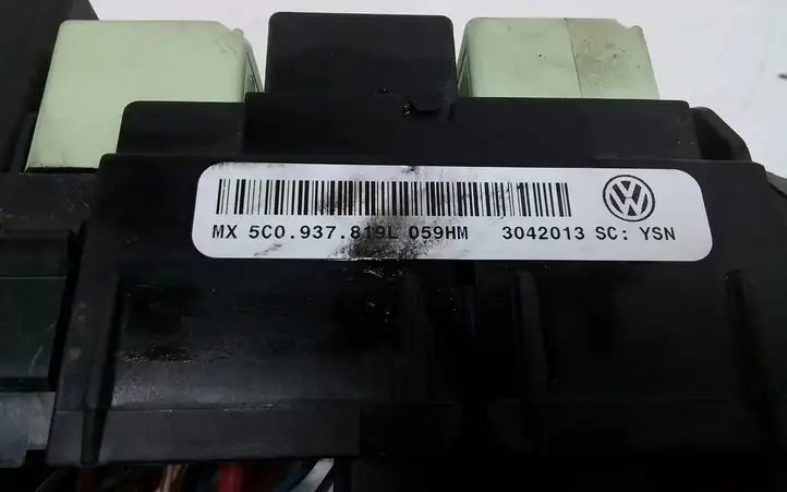 Volkswagen PASSAT B7 USA (2012 - 2016) 5C0937819L Блок предохранителей — фото 2