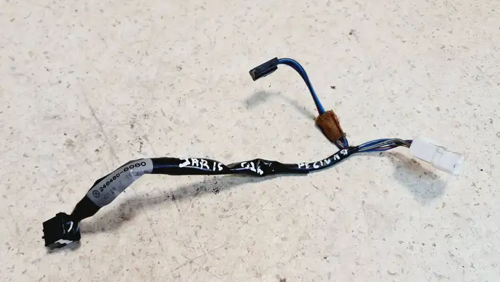 Toyota Yaris (1999 - 2003) 2464606080 Прочая электропроводка — фото 1