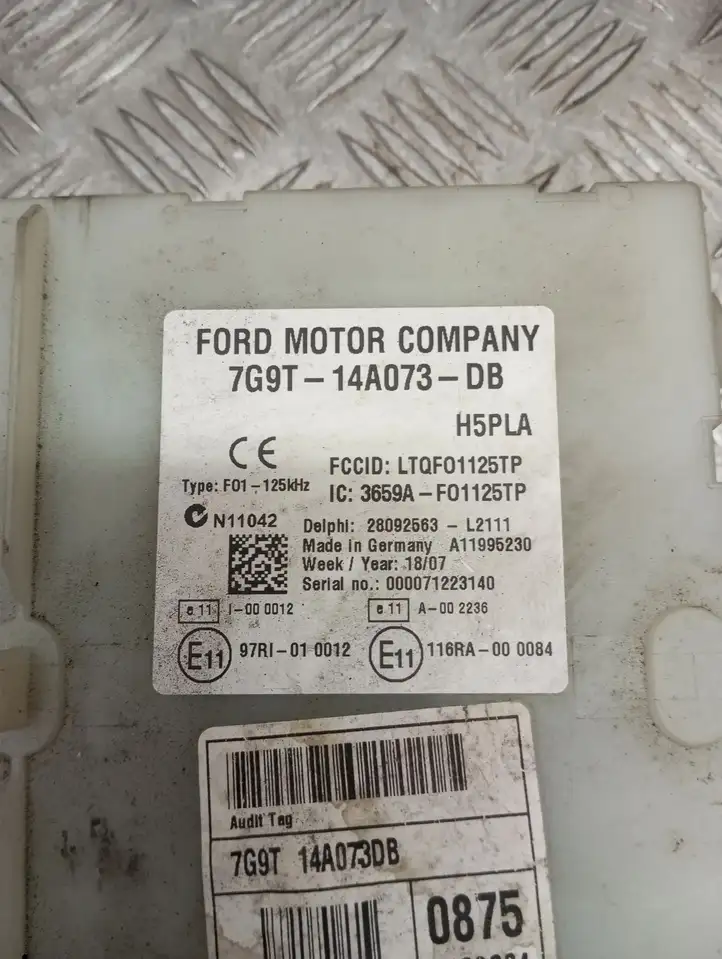 Ford Mondeo MK IV (2007 - 2014) 7G9T14A073DB Блок предохранителей (комплект) — фото 4