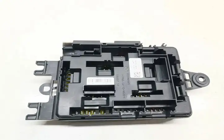 BMW 3 F30 F35 F31 (2012 - 2018) 9228158 Блок предохранителей — фото 3