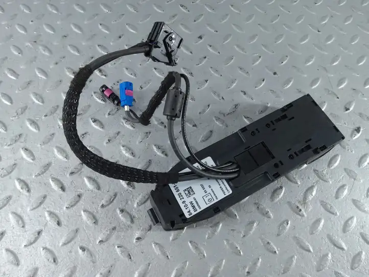 BMW 5 F10 F11 (2009 - 2016) 9220651 Блок GSM — фото 4