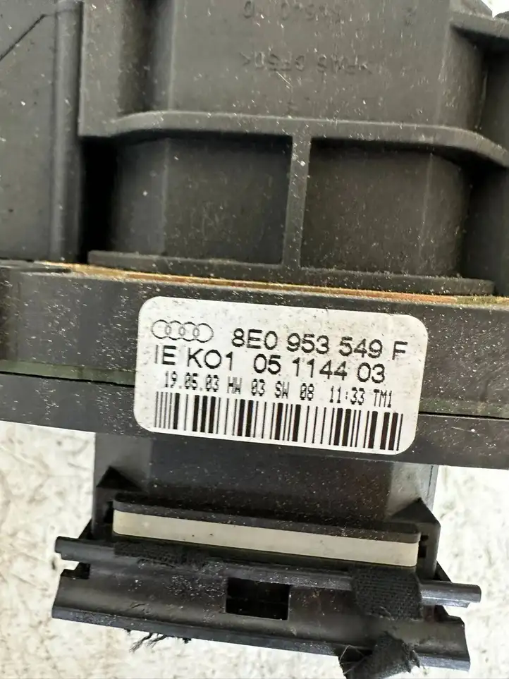 Audi A4 S4 B6 8E 8H (2000 - 2006) 8E0953549F Датчик угла поворота руля — фото 2