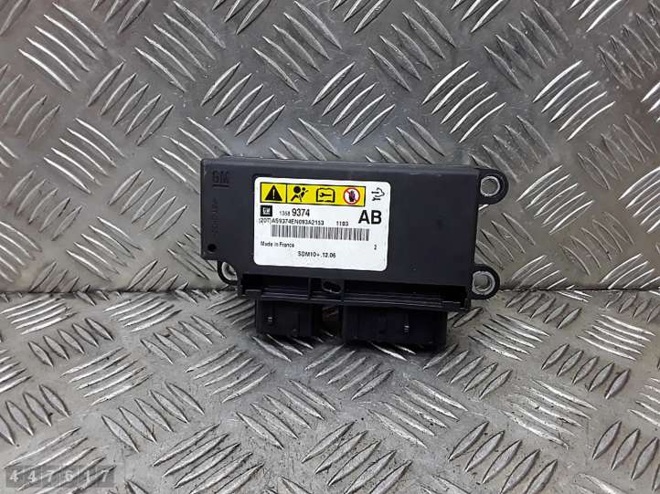 13589374 Opel Astra J Oro pagalvių valdymo blokas