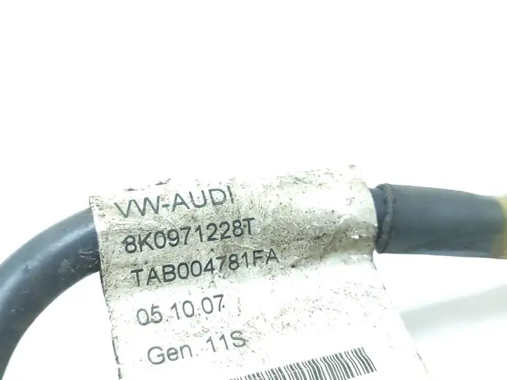 Audi A4 S4 B8 8K (2007 - 2011) 8K0971228T Плюсовой провод аккумулятора — фото 3
