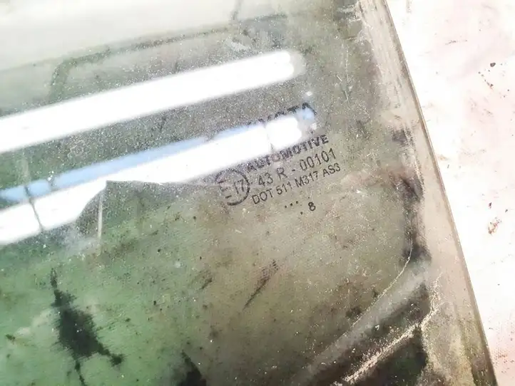 Toyota C-HR (2016 - 2022)   Основное стекло задних дверей