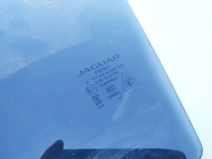 Jaguar I-Pace (2018 - ) Стекло задней двери — фото 3