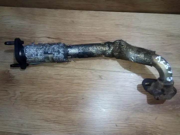 Nissan Almera N16 (2000 - 2010)   EGR трубка (трубки)/ шланг (шланги)