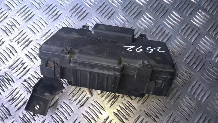 Honda Civic (2001 - 2005) S5AG0 Блок предохранителей (комплект) — фото 1