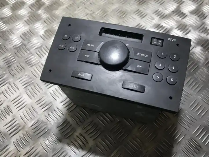 Opel Corsa C (2000 - 2003)  13140941ds Радио/ проигрыватель CD/DVD / навигация