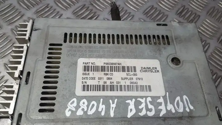 Dodge Caravan (2000 - 2007) P56038567AH Магнитола / мультимедийная система — фото 3
