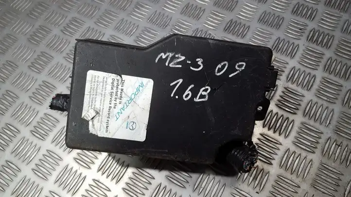 Mazda 3 II (2009 - 2011) bbm566761 Блок предохранителей (комплект) — фото 2