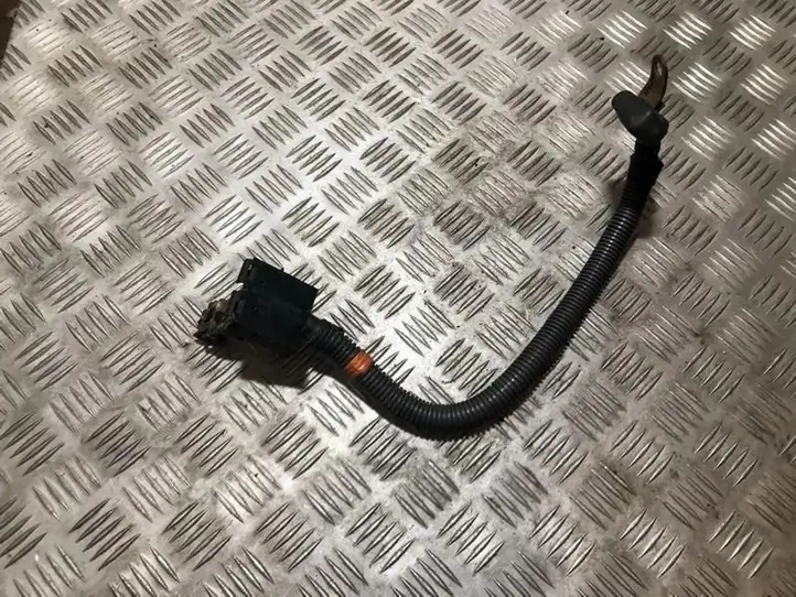 Nissan Almera N16 (2000 - 2010) 7157938330 Плюсовой провод аккумулятора — фото 2