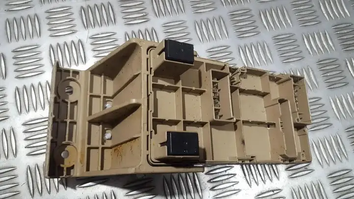 Subaru Impreza III (2008 - 2012) 82201FG000 Блок предохранителей (комплект) — фото 2