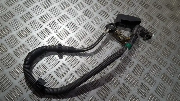 Toyota RAV 4 (XA30) (2006 - 2016) Плюсовой провод аккумулятора — фото 2