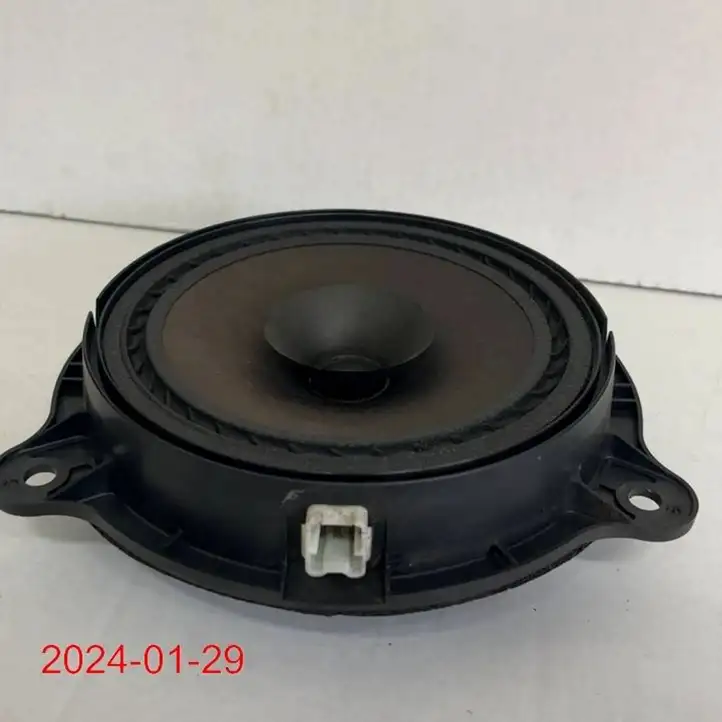 Nissan Juke I F15 (2010 - 2018) 28156-EE500 Динамики передних дверей — фото 1