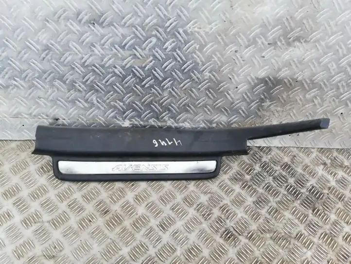 Toyota Avensis T250 (2006 - 2009) 6791805050 Прочие детали салона — фото 1
