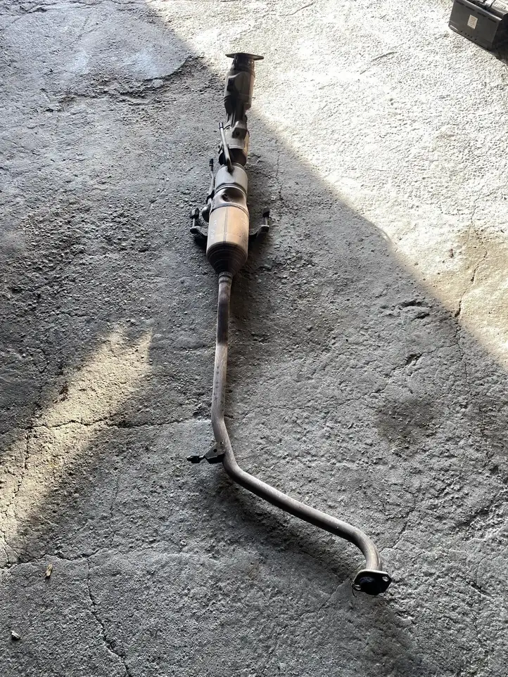 Toyota Prius (XW30) (2009 - 2015) 1741037300 Катализатор / DPF / FAP — фото 1