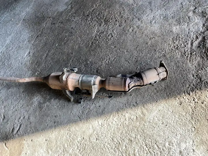 Toyota Prius (XW30) (2009 - 2015) 1741037300 Катализатор / DPF / FAP — фото 3