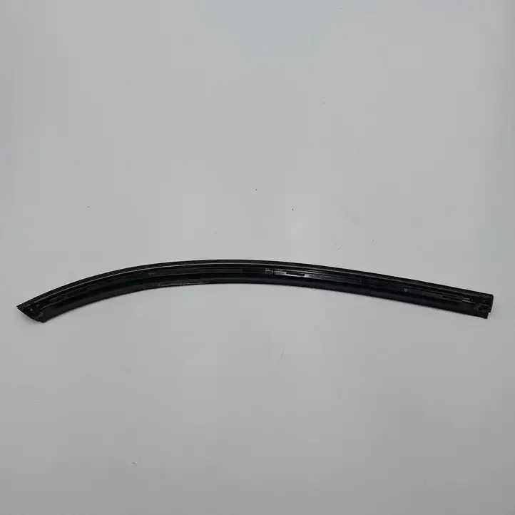 Mini One Cooper F56 F55 (2012 - 2022) 12866101 Облицовка заднего бокового стекла — фото 2