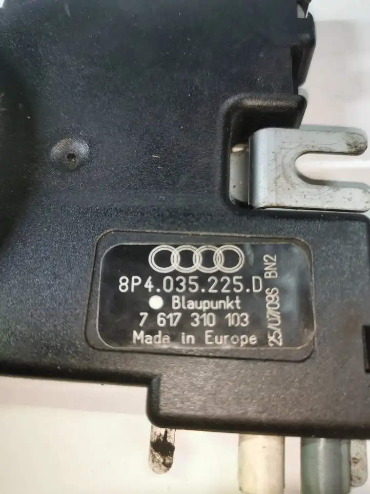 Audi A3/S3 8P (2004 - 2008) 8P4035225D Усилитель антенны — фото 5