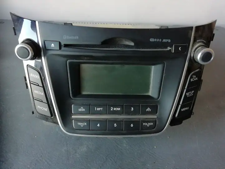 Hyundai i30 (2012 - 2015) 96170A6210GU Магнитола / мультимедийная система — фото 1