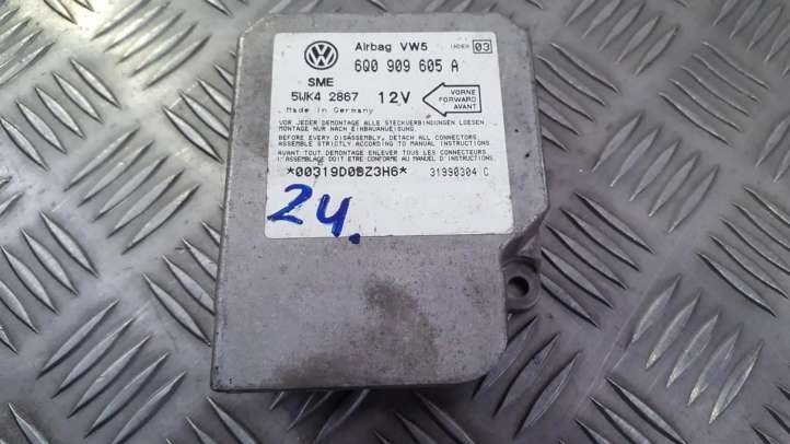 6q0909605a Volkswagen Golf IV Oro pagalvių valdymo blokas