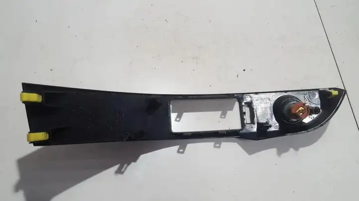 Toyota Corolla Verso AR10 (2004 - 2009) 5567064020 Прочие детали салона — фото 2