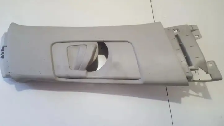Toyota Auris 150 (2006 - 2012) 7302302011 Прочие детали салона — фото 1