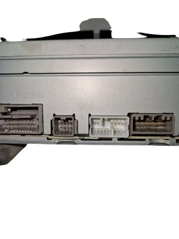Honda CR-V (2009 - 2012) Магнитола / мультимедийная система — фото 8