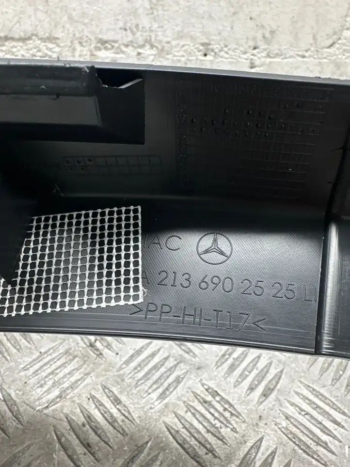Mercedes-Benz E AMG W213 (2016 - ) A2136902525 Прочие детали салона — фото 3