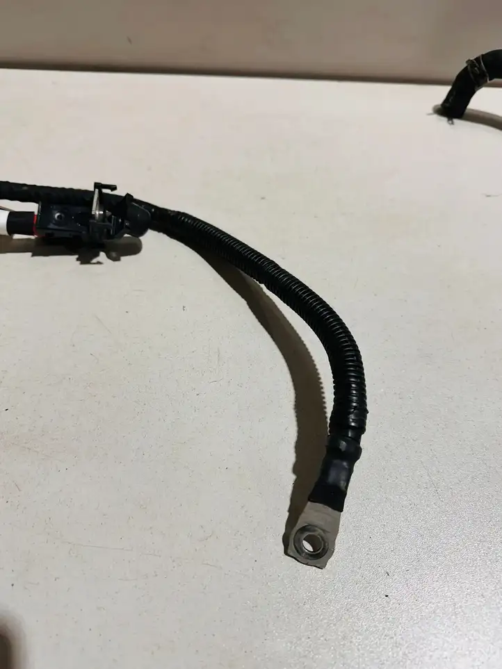 Volvo XC90 (2014 - 2019) 31453844 Плюсовой провод аккумулятора — фото 3