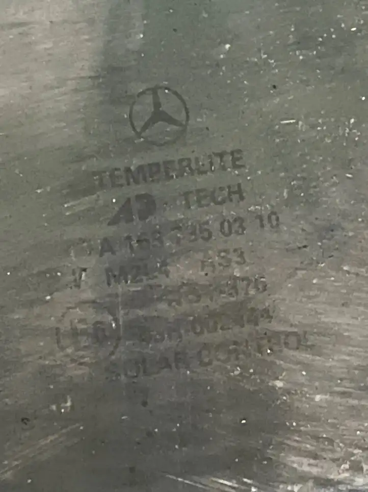 Mercedes-Benz ML W163 (1997 - 2005) A1637350310 Стекло задней двери — фото 2