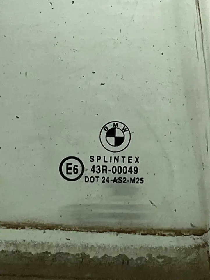 BMW 5 E39 (1996 - 2003) 43R00049 Заднее стекло — фото 2