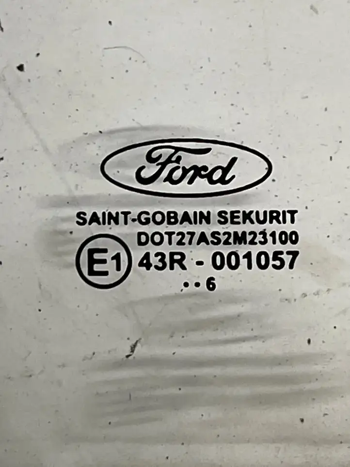 Ford Focus (2005 - 2008) 43R001057 Стекло задней двери — фото 2