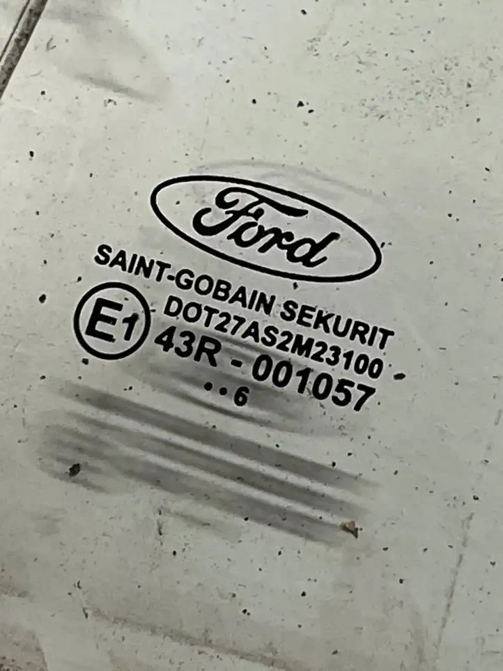 Ford Focus (2005 - 2008) 43R001057 Стекло задней двери — фото 2